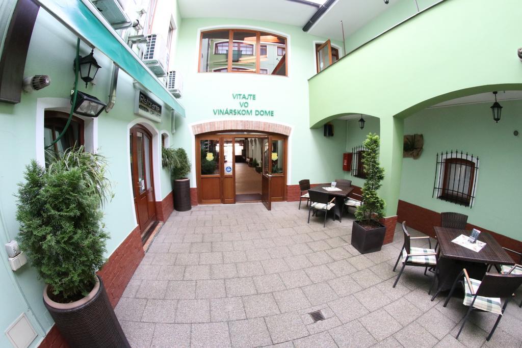 Hotel Vinarsky Dom Pezinok Exterior foto